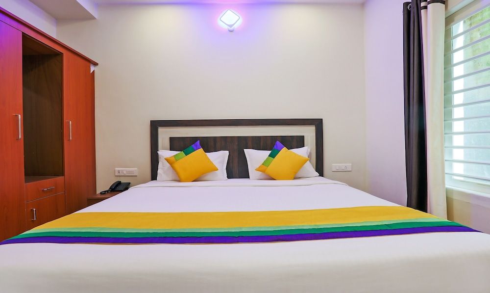 Itsy Hotels Kottaram Residency Standard Double Room 3