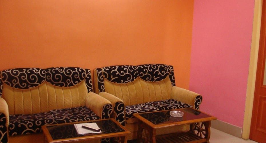 undefined Hotel Samrat Inn 4