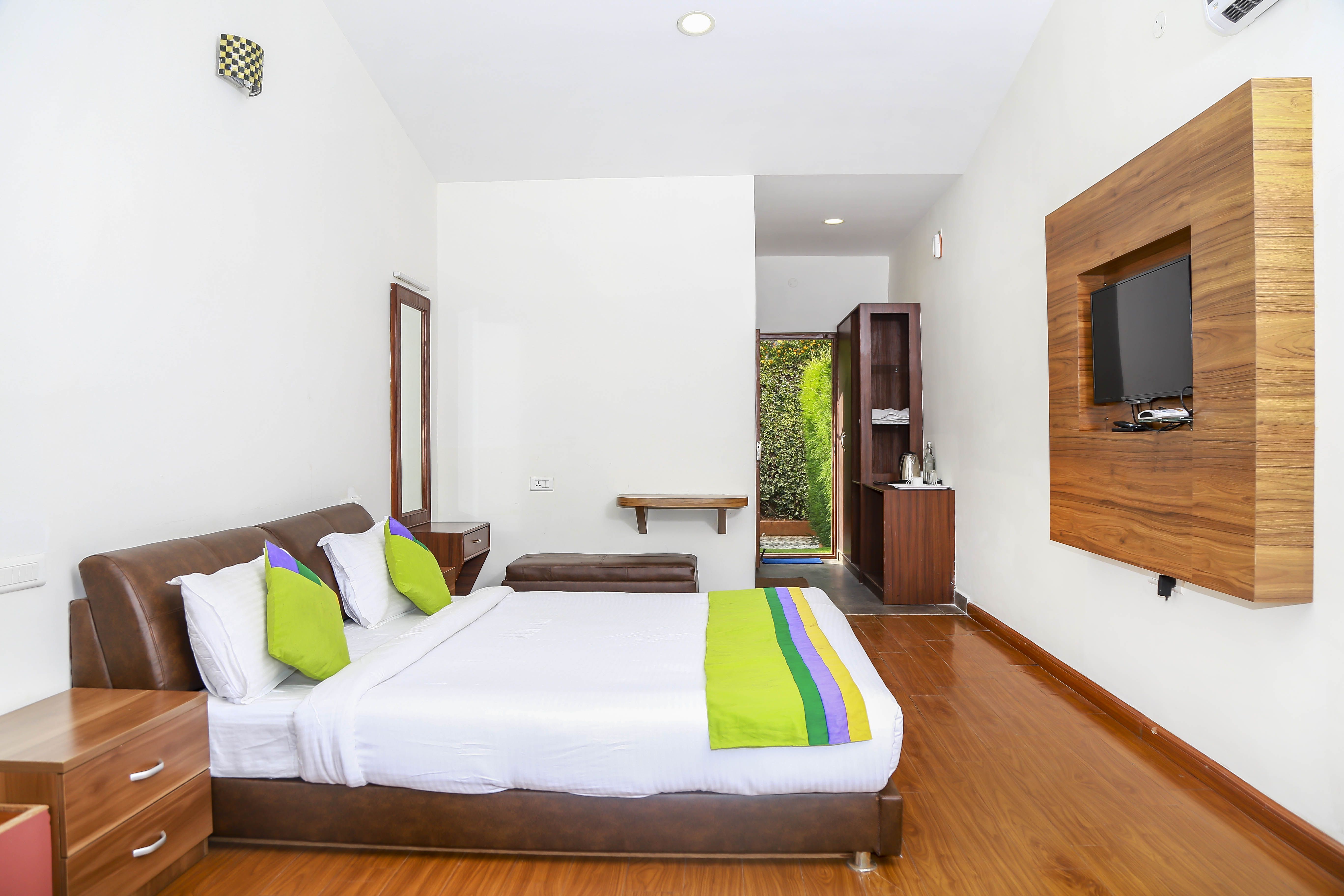 Yantra Resort By Spree Deluxe Room 13