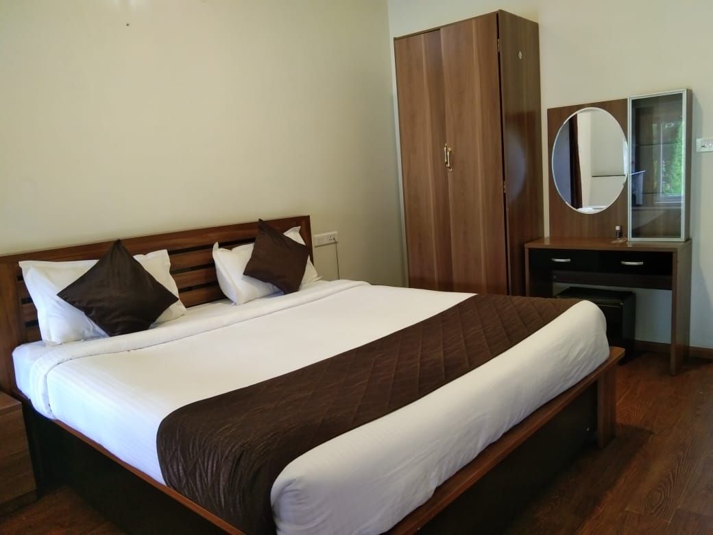 Yantra Resort By Spree Deluxe Room 3