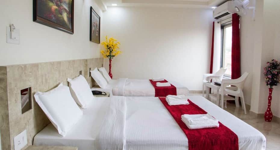 Semi Deluxe Room