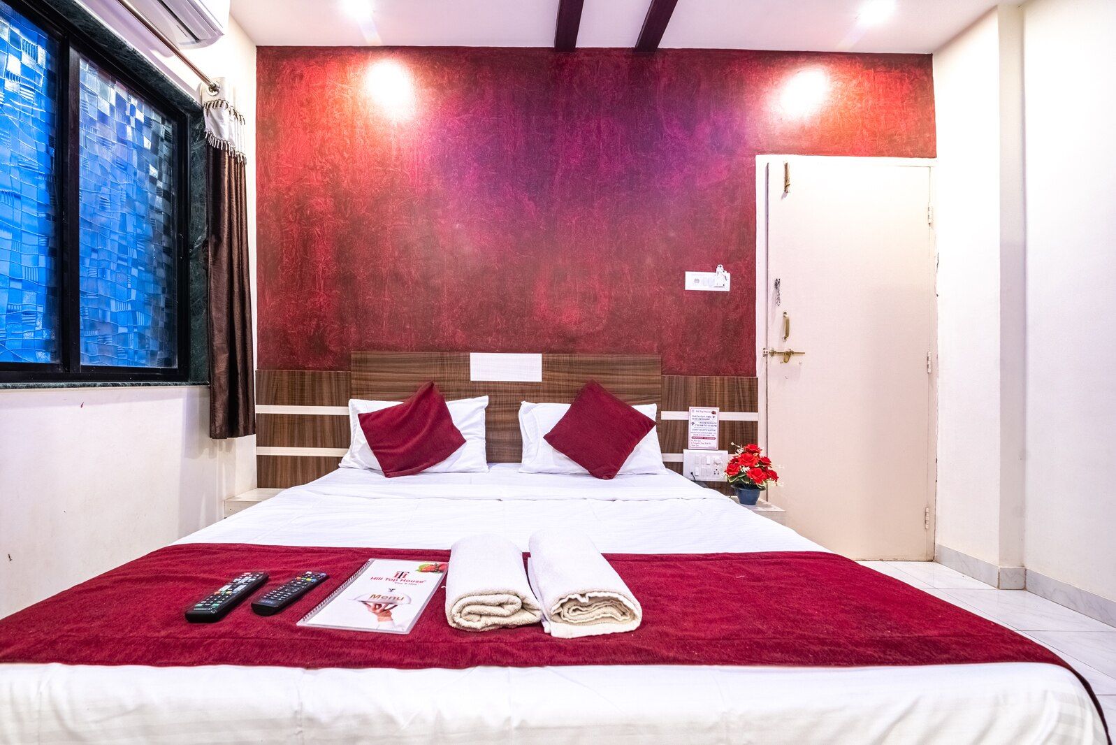 Hilltop House Mahabaleshwar Non A/c Super Deluxe Room 3