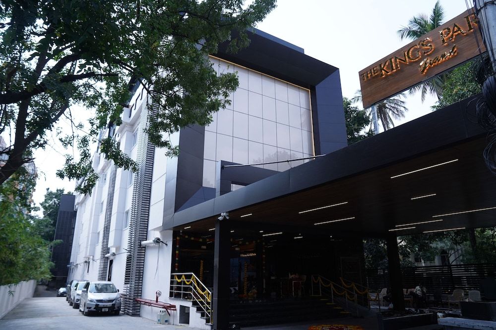 undefined The Kings Park Grand 7