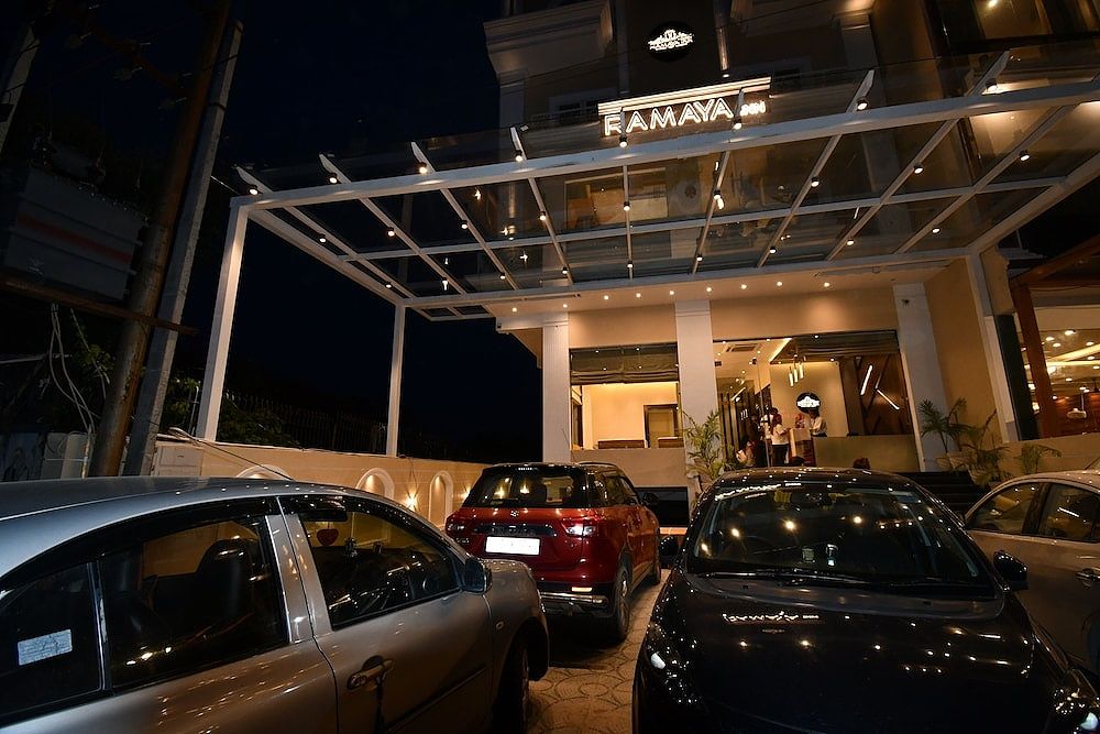 Hotel Ramaya Inn parking