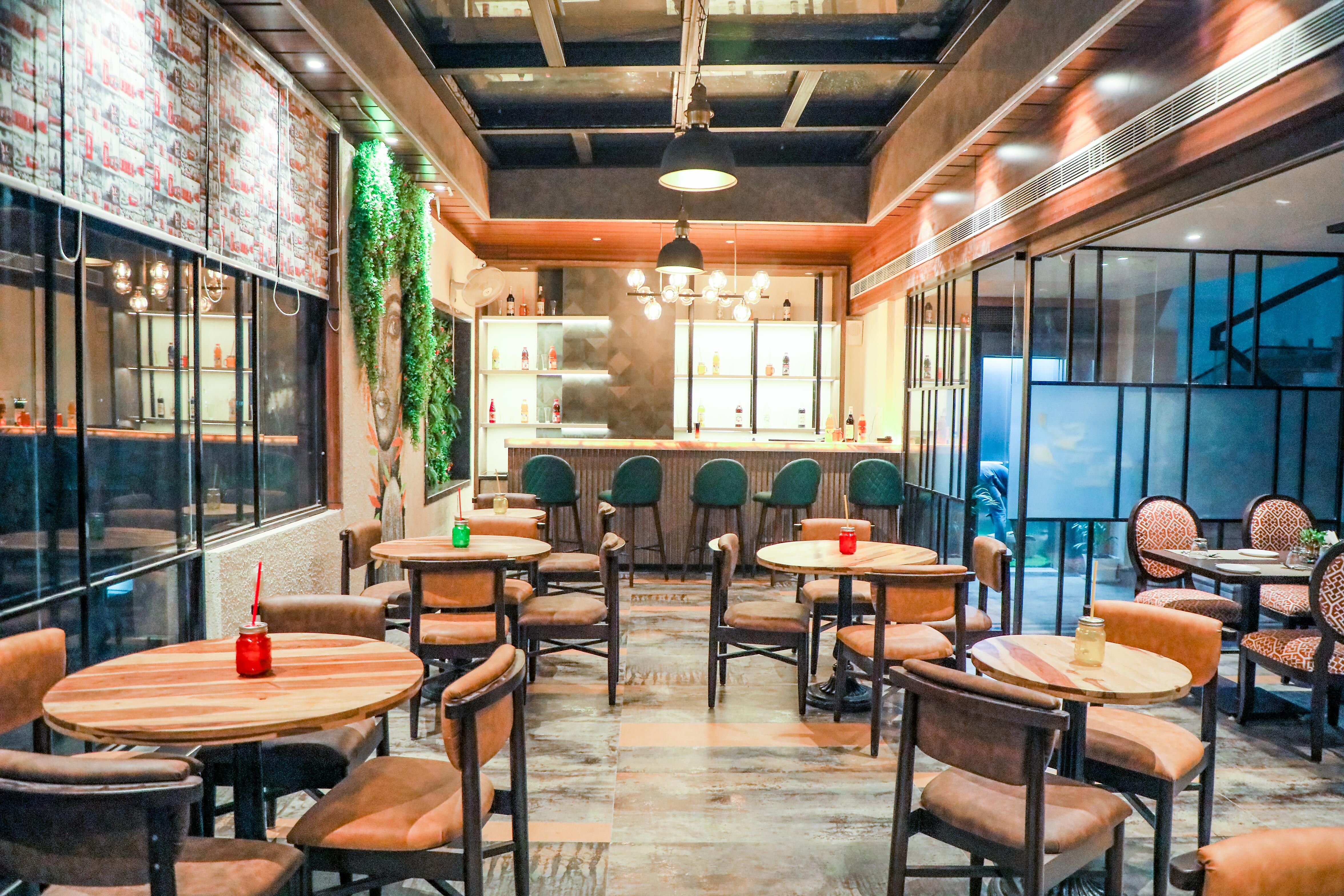 Food & Dining