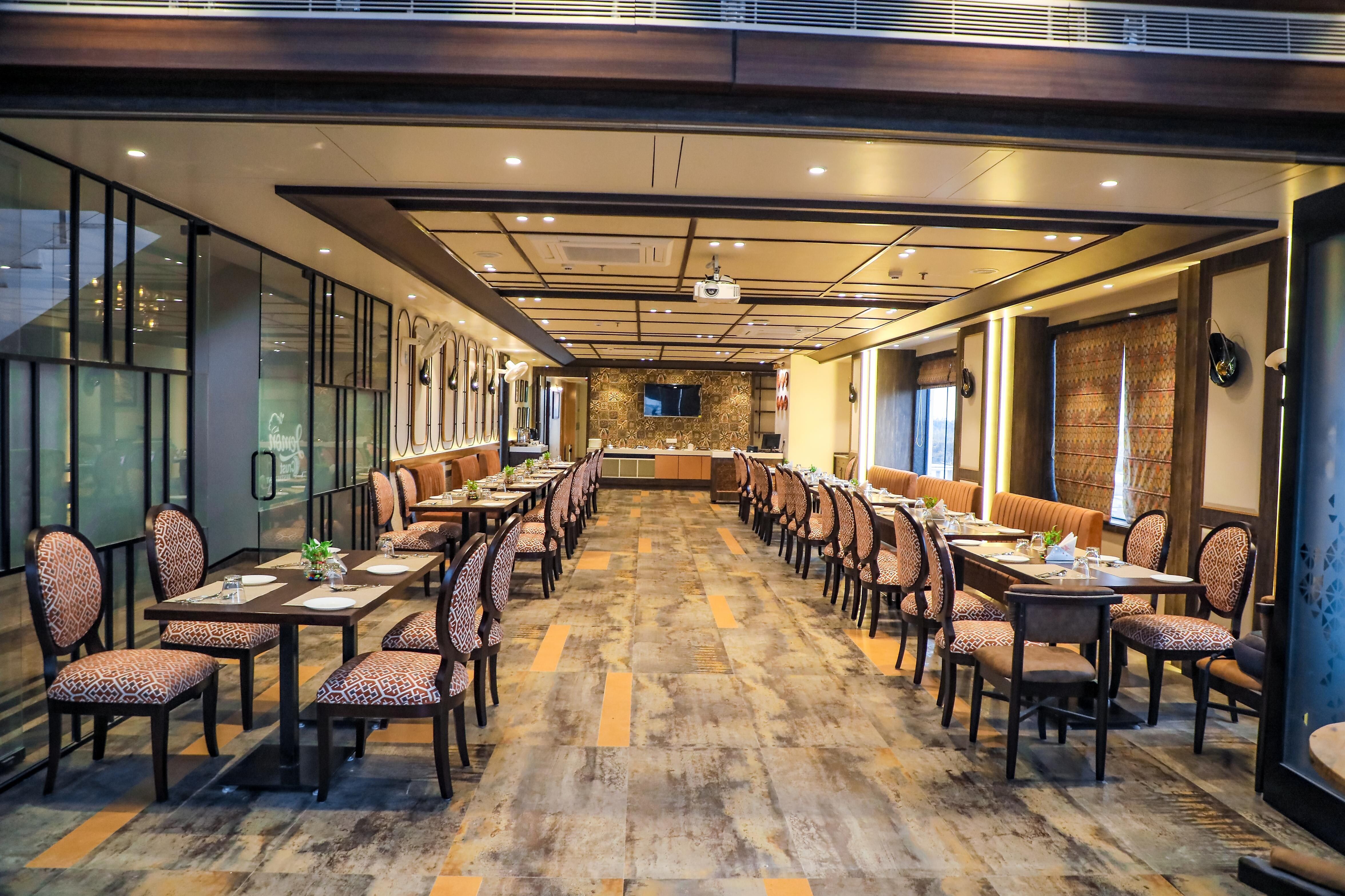 Food & Dining