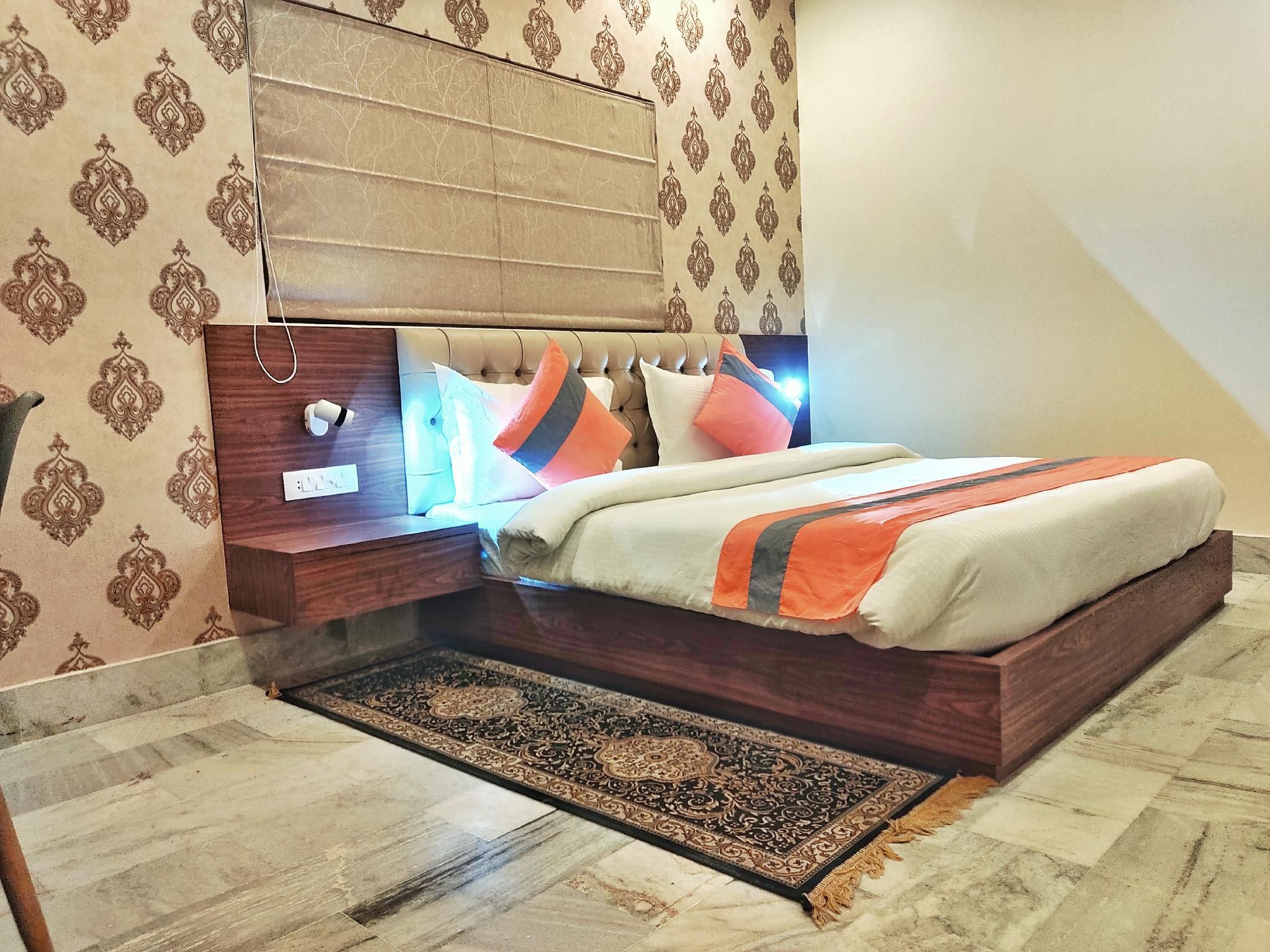 Premium Deluxe Room