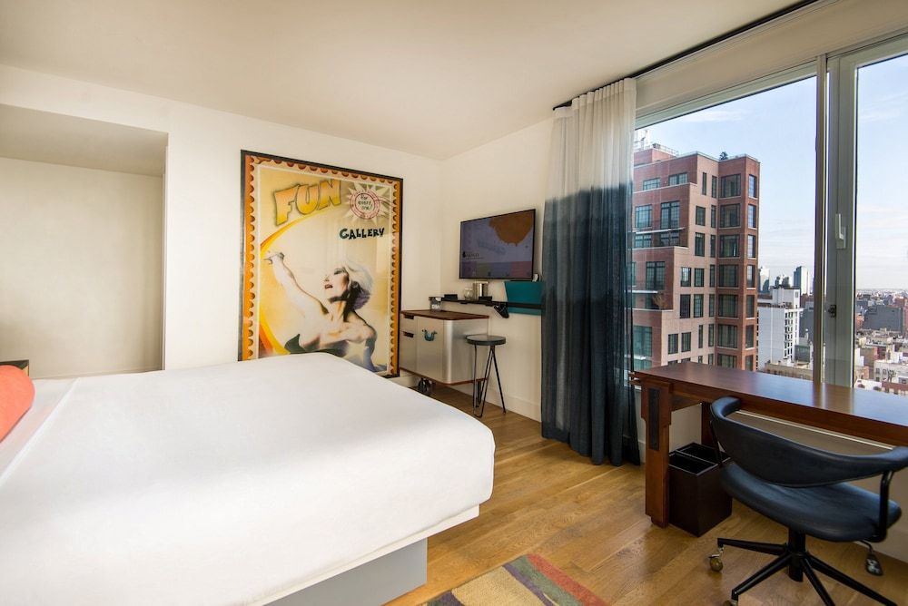 Hotel Indigo Lower East Side New York, an IHG Hotel Premium Room, 1 Queen Bed, City View 2