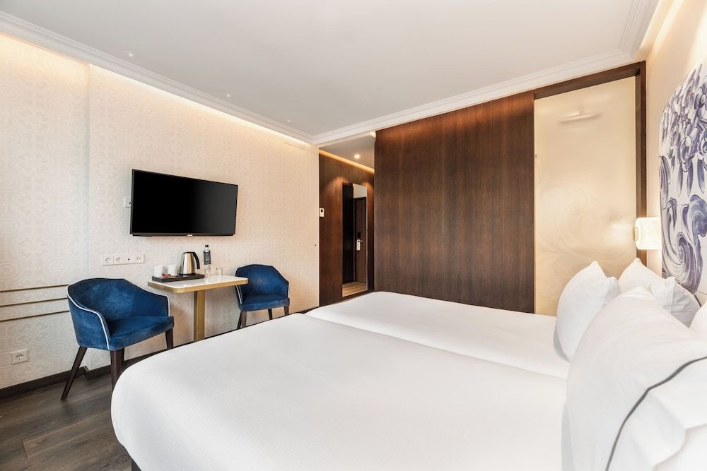 Eurostars Universal Lisboa Deluxe Double Room 7