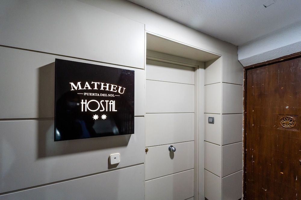 Hostal Matheu 4