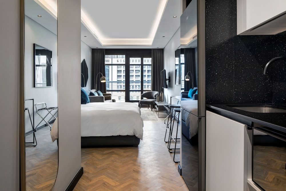 The Onyx Apartment Hotel by NEWMARK 3