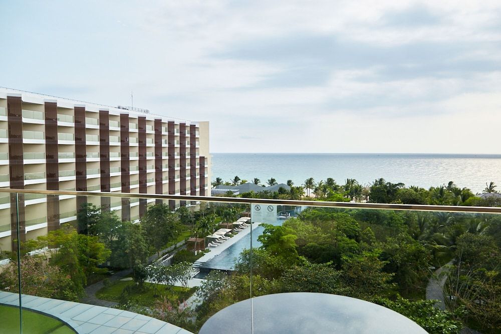 Crowne Plaza Phu Quoc Starbay, an IHG Hotel 1 King Standard Ocean View 2