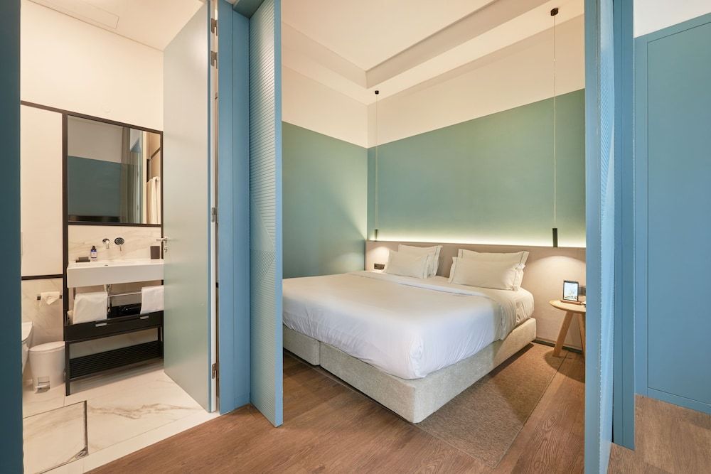 OnJ S. Lázaro Premium Studio, 1 King Bed 6