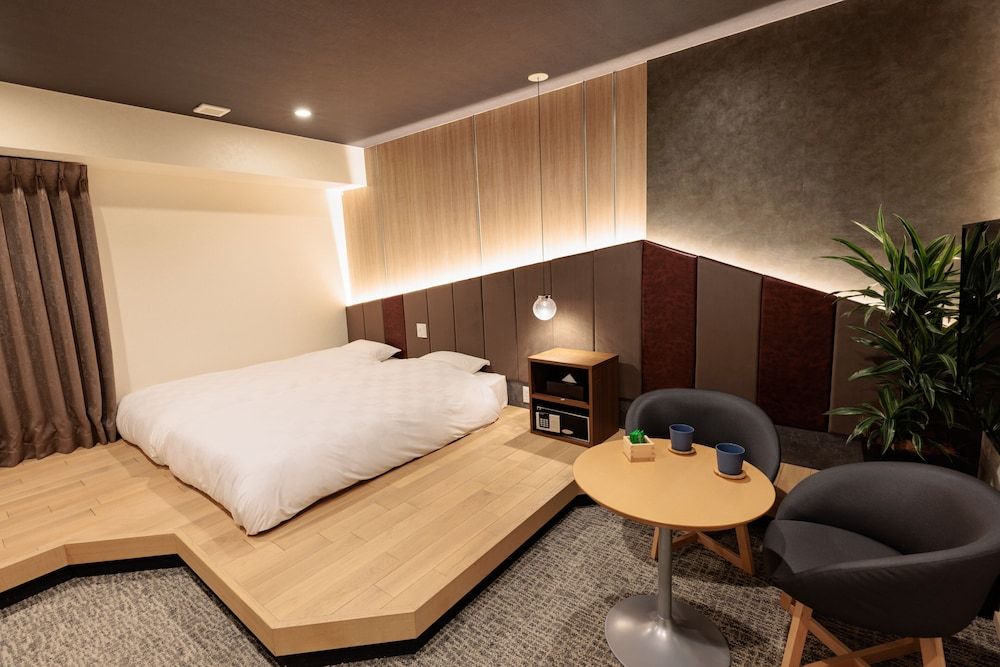 Wayfarer Hotel Kyoto Shijo featured 2