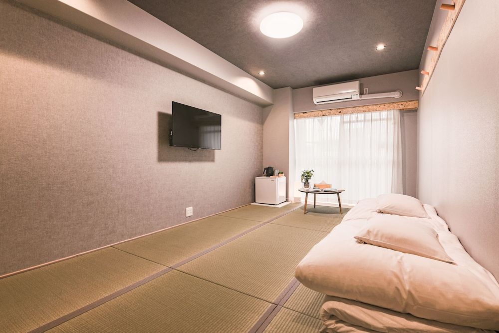 Wayfarer Hotel Kyoto Shijo featured