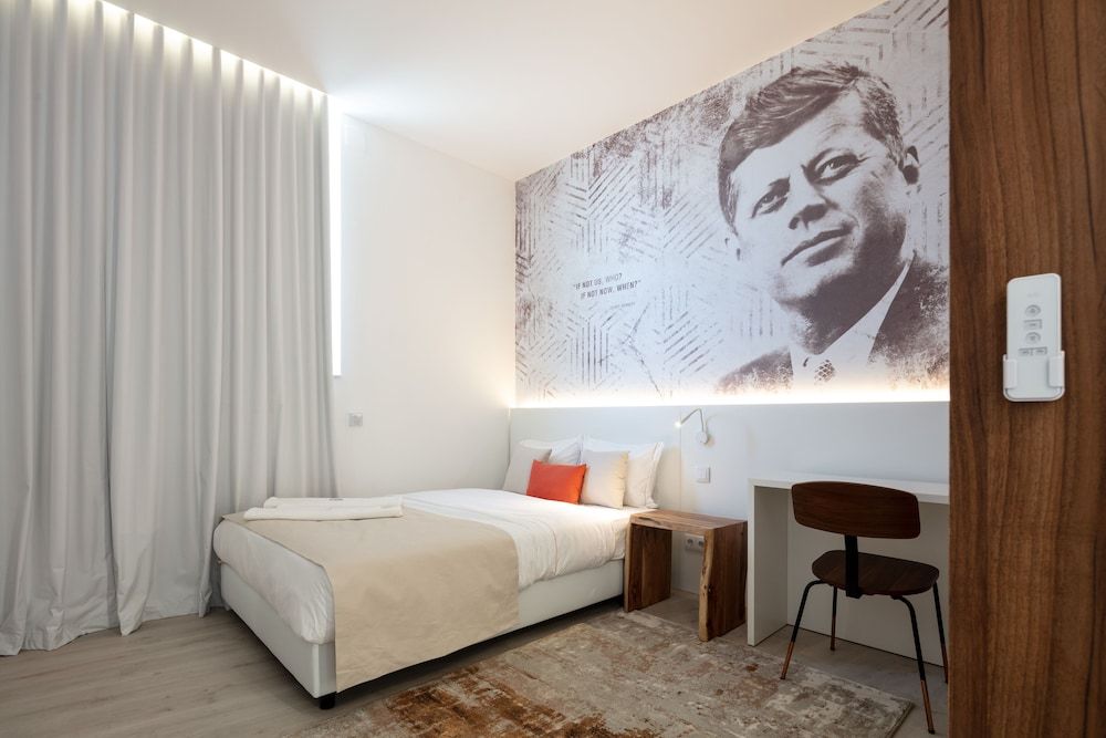 The Icons Lisbon Central Hotel Standard Double Room 2