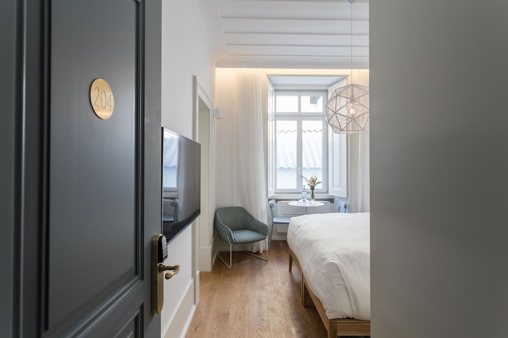 Boutique Chiado Suites Standard Double or Twin Room 6