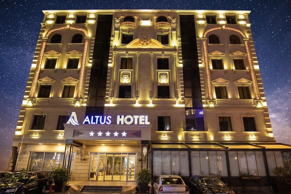 Altus Hotel Baku - Free Massage