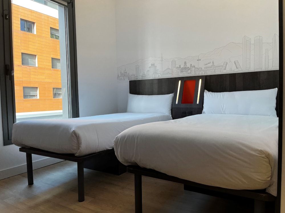 easyHotel Madrid Centro Atocha 5