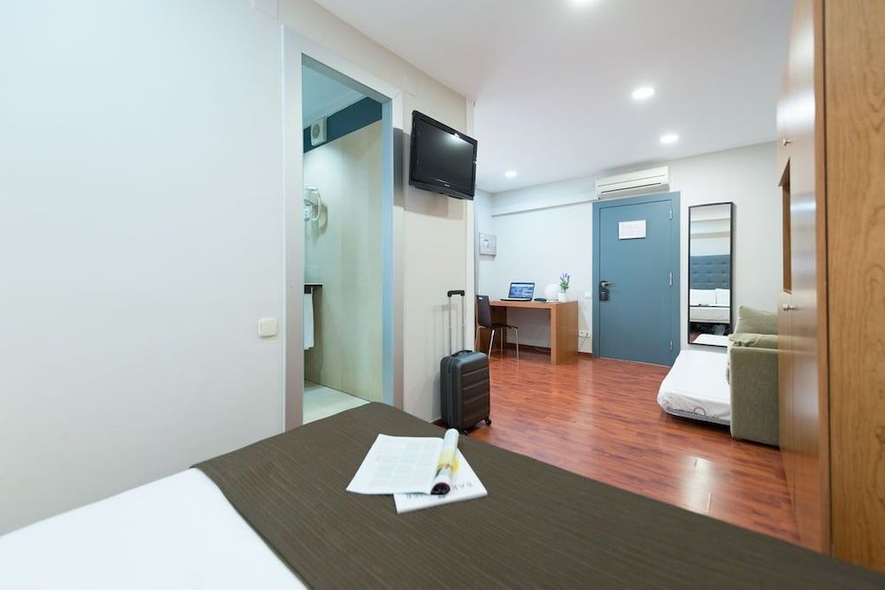 Aparthotel Senator Barcelona Room, Kitchen, Ground Floor 3