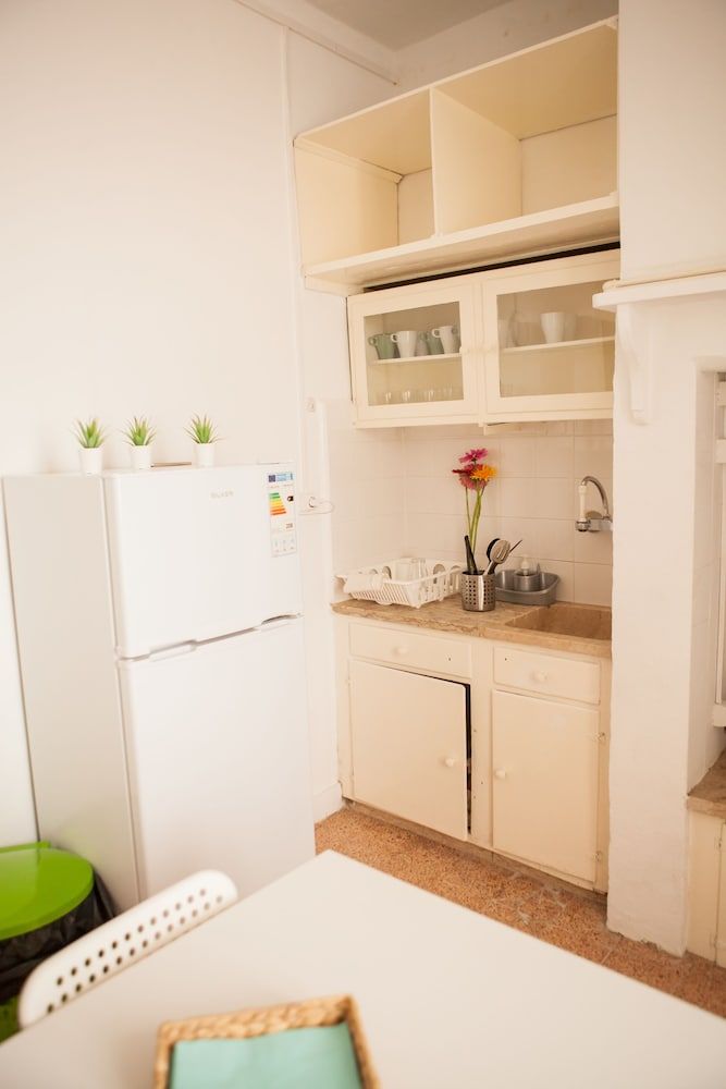 Lx Center Chiado Standard Triple Room, Shared Bathroom 12