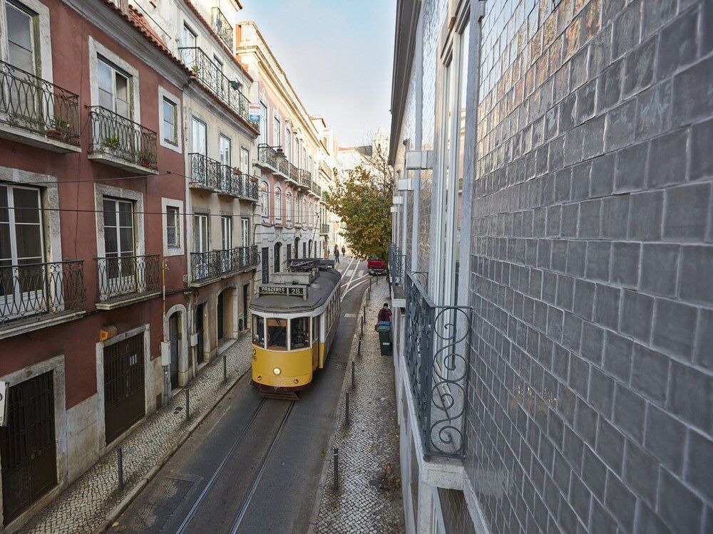 Canaan Apartments Lisbon Combro 77 exterior_detail 2