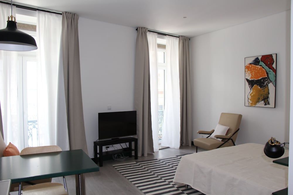 DoBairro Suites at Bairro Alto Deluxe Studio (1) 2