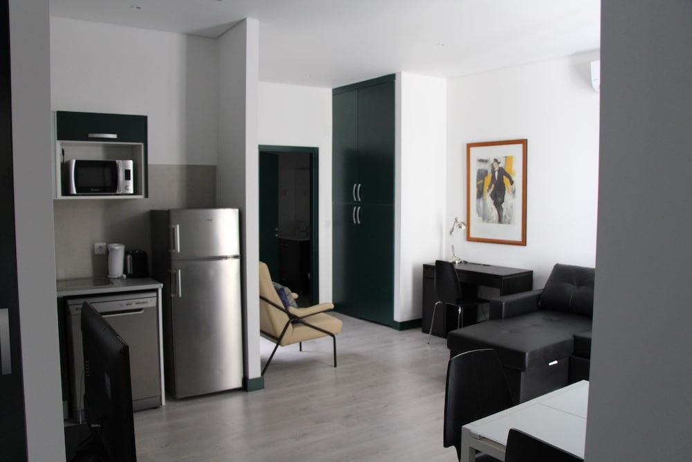 DoBairro Suites at Bairro Alto featured 3