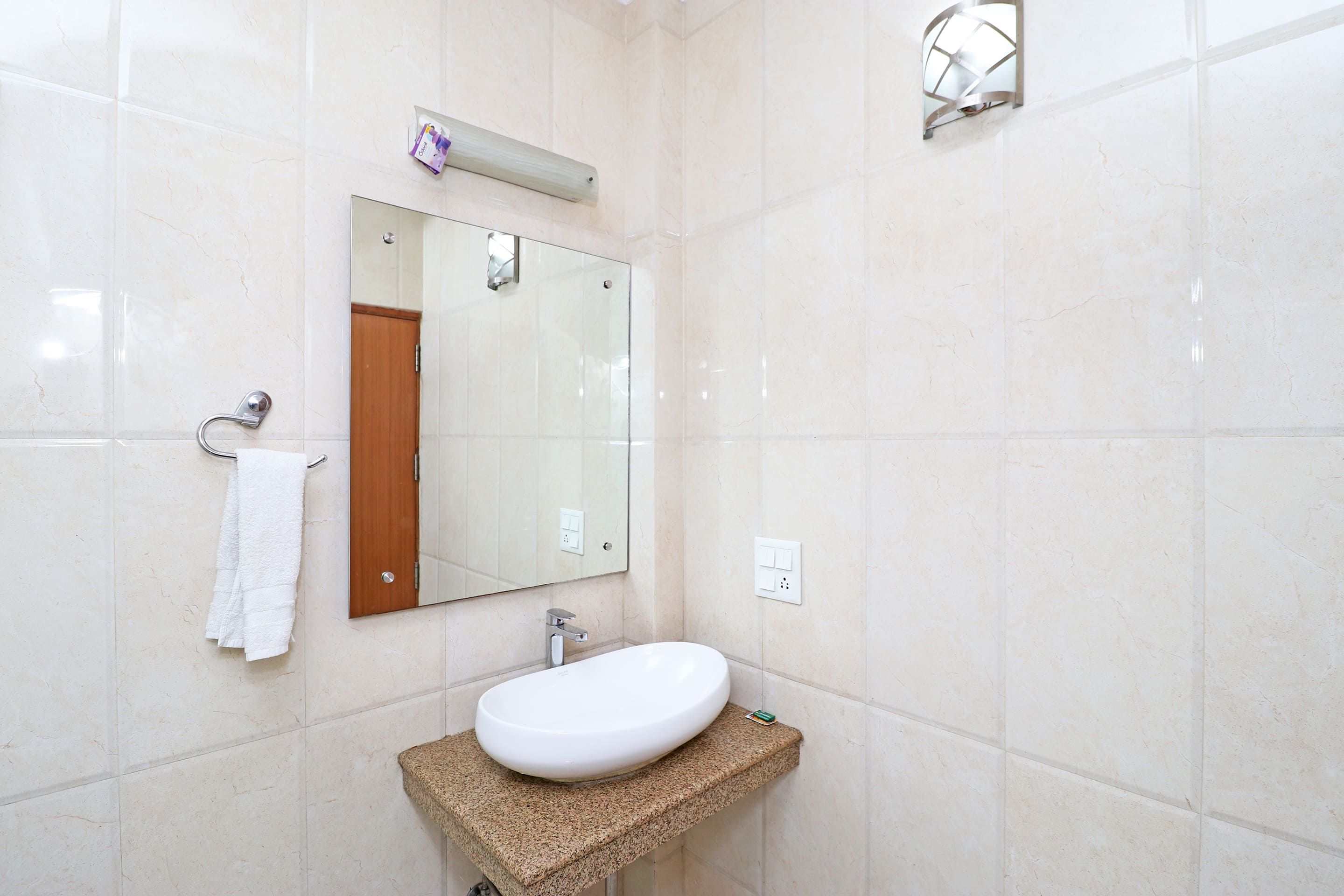 Azure Villa Gurgaon Superior Room with Balcony 4