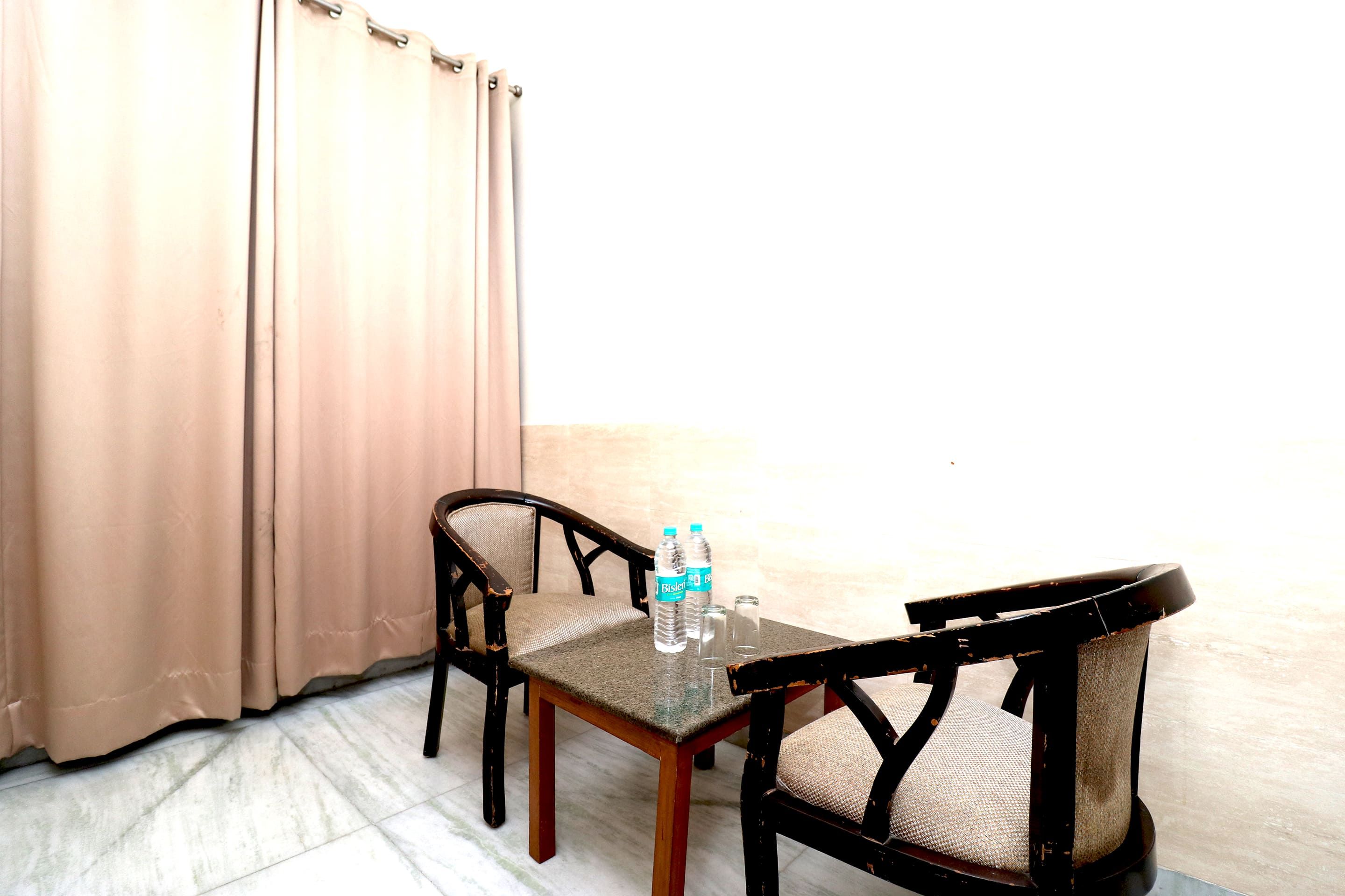 Azure Villa Gurgaon Superior Room with Balcony 7