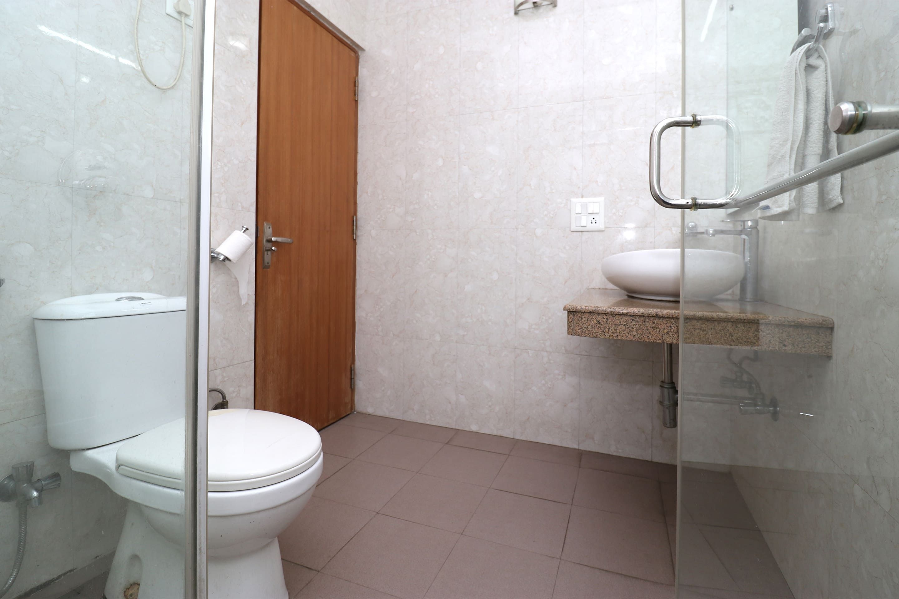 Azure Villa Gurgaon Superior Room with Balcony 12