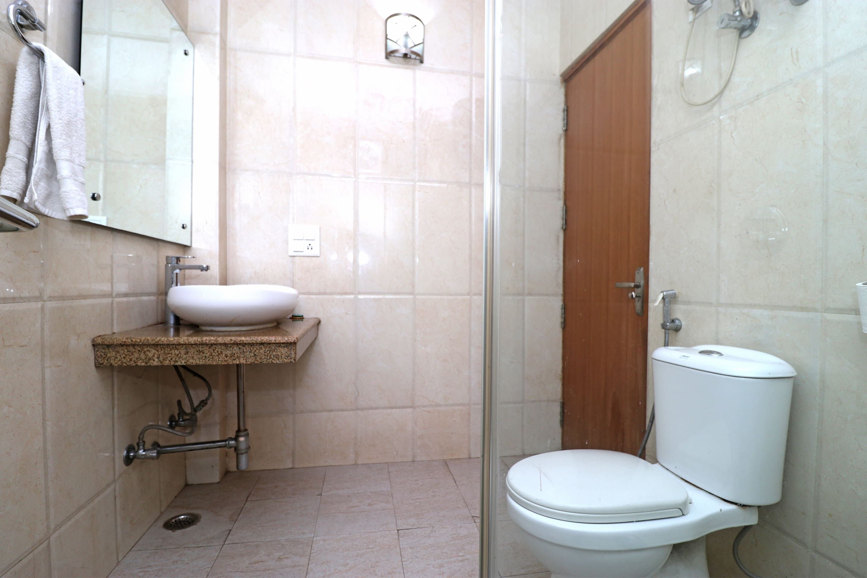 Azure Villa Gurgaon Deluxe Room with Balcony 6