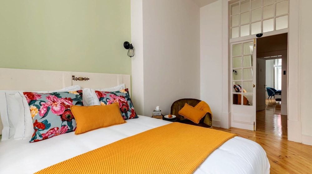 LeL Madalena GuestHouse featured 2