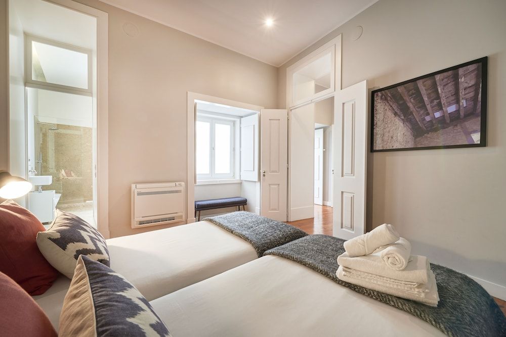 Lisbon Five Stars Apartments Combro 7 Deluxe Apartment, 2 Bedrooms 15