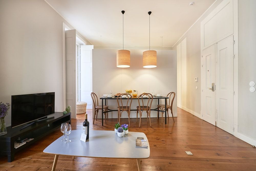 Lisbon Five Stars Apartments Combro 7 Deluxe Apartment, 2 Bedrooms 31