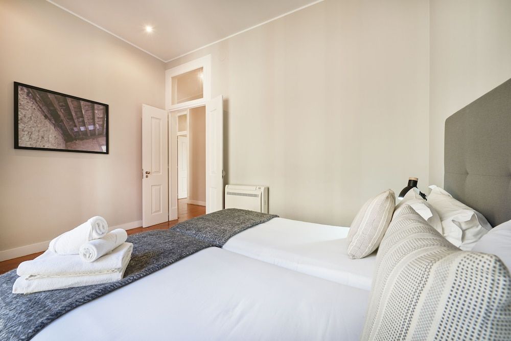 Lisbon Five Stars Apartments Combro 7 Deluxe Apartment, 2 Bedrooms 13