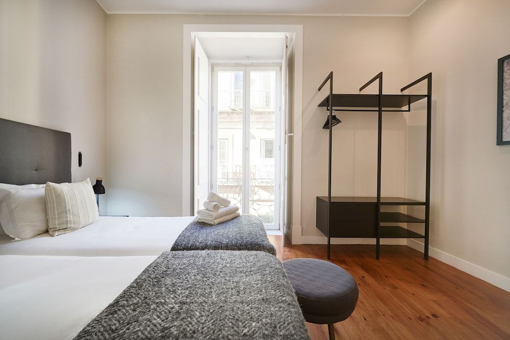 Lisbon Five Stars Apartments Combro 7 Deluxe Apartment, 2 Bedrooms 11