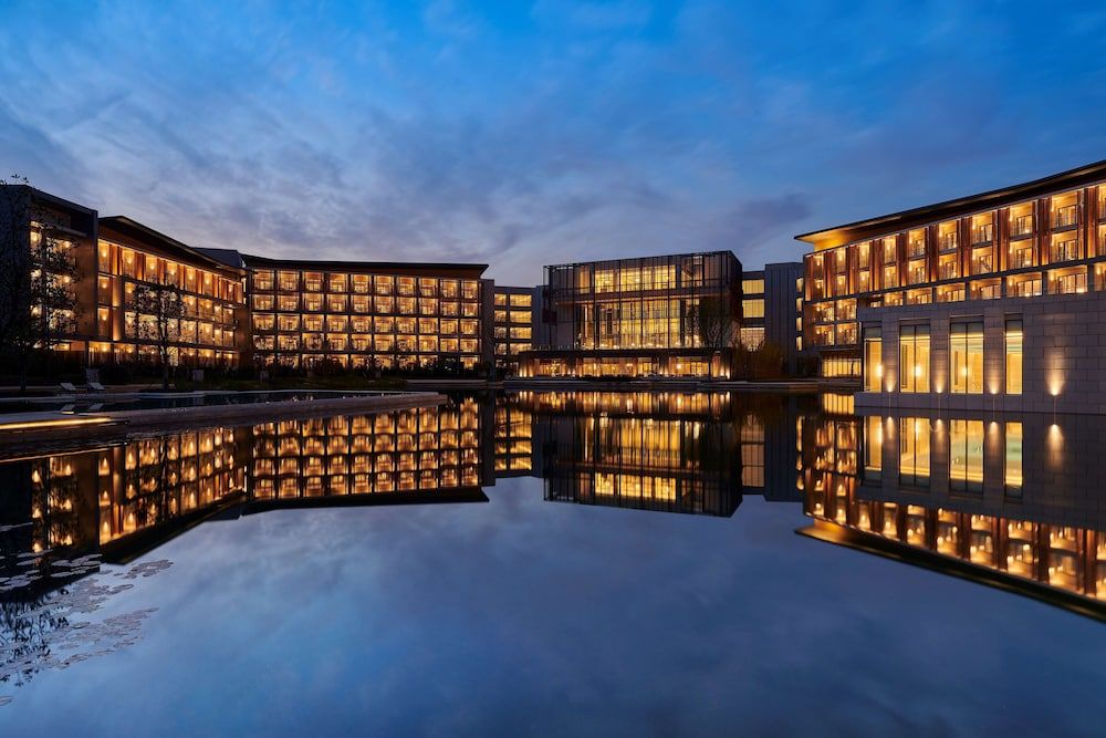 Hilton Shanghai Fengxian exterior_detail