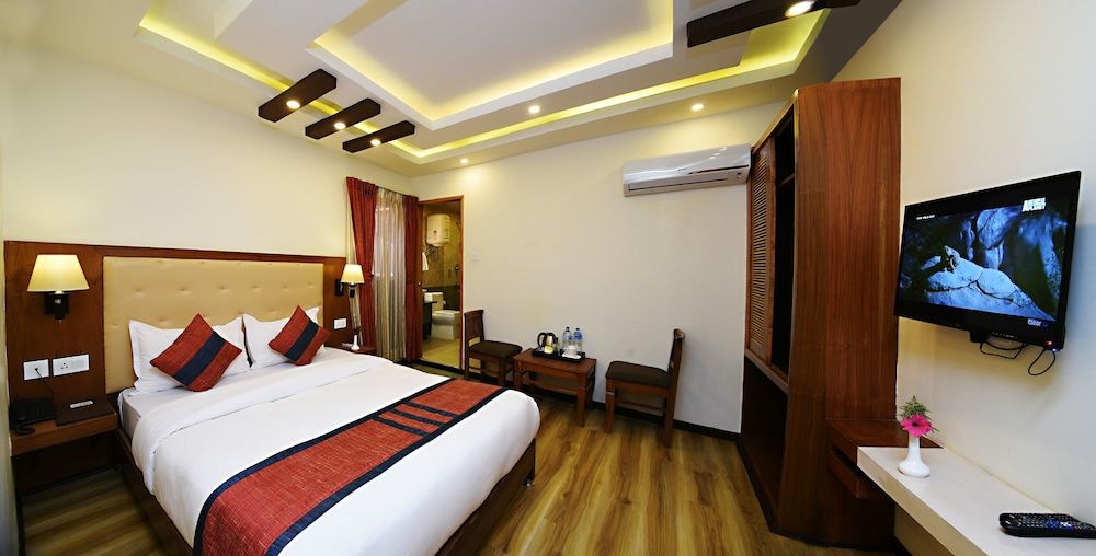 Hotel Jampa Deluxe Double Room, 1 Queen Bed (Complimentary Airport Pick-up) 6