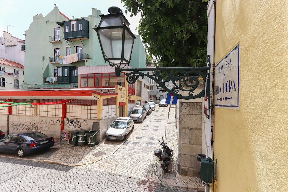 Tailor Made Flat in Central Bairro Alto 2