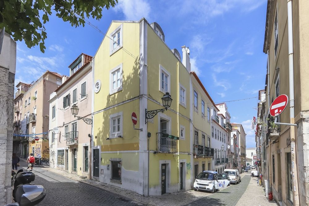 Tailor Made Flat in Central Bairro Alto 3