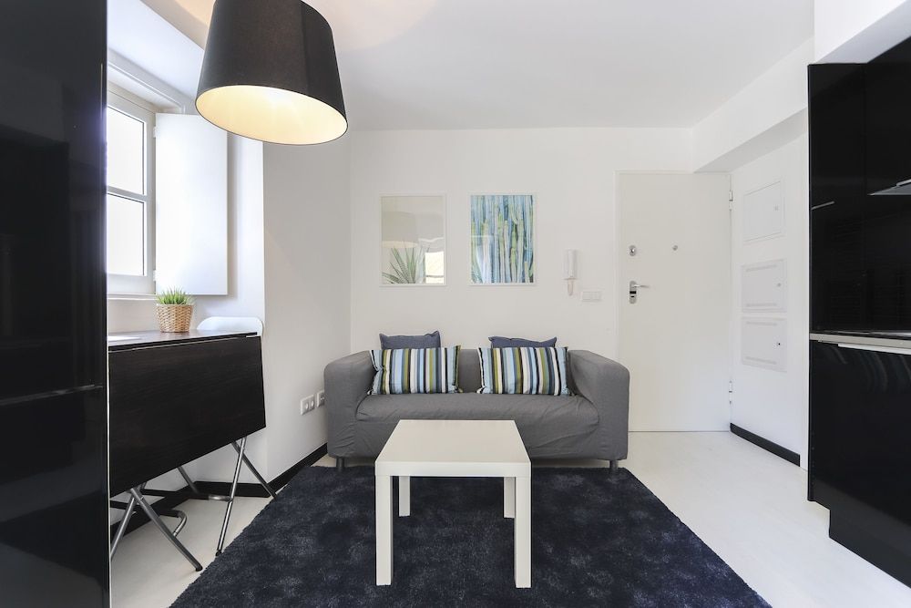 Tailor Made Flat in Central Bairro Alto primary_image