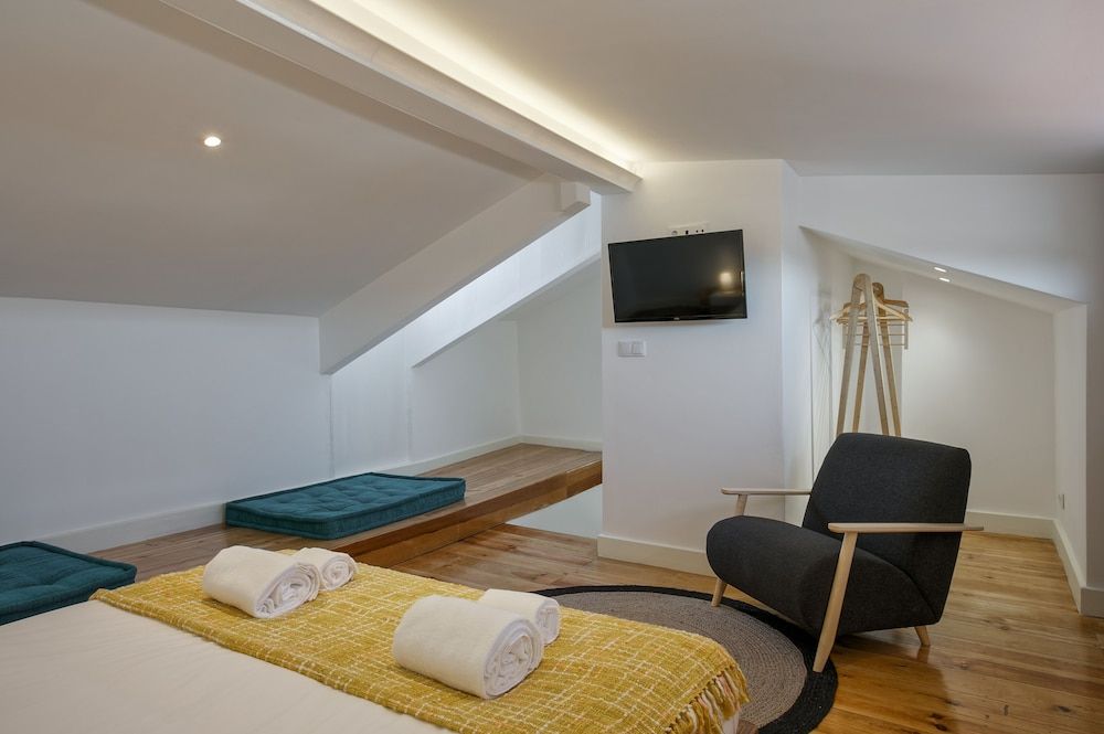 Hip Tailor Made Duplex Penthouse in Bairro Alto room 3