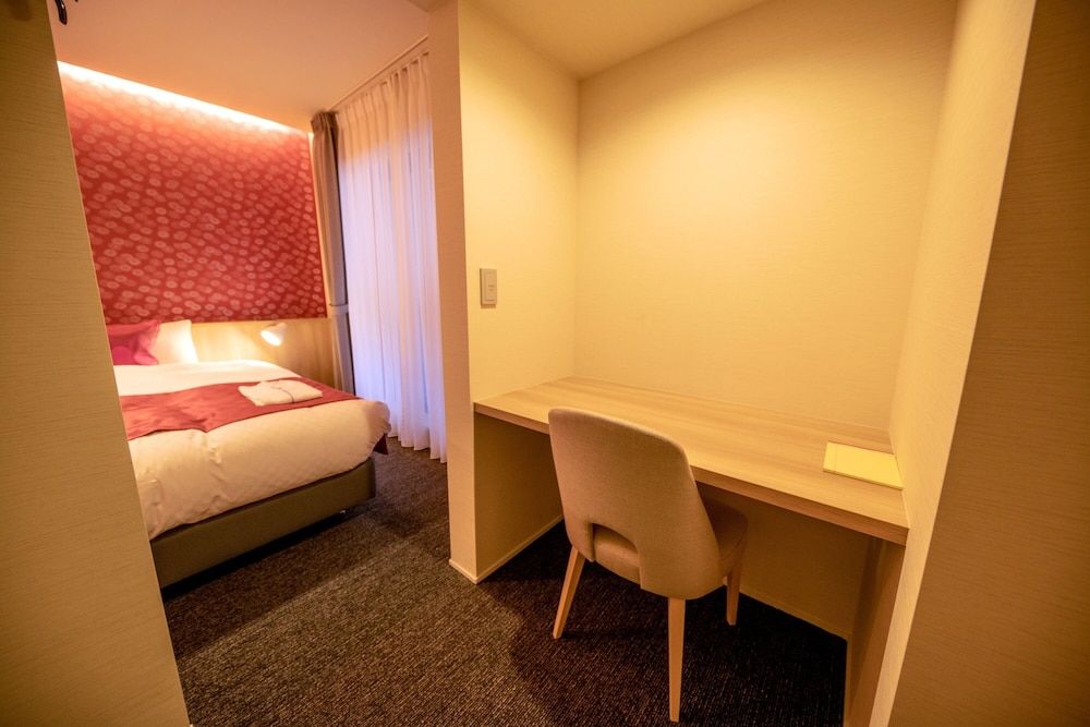 HOTEL MASTAY jingumichi Economy Twin Room (with extra sofa bed for 2 Guests) 2