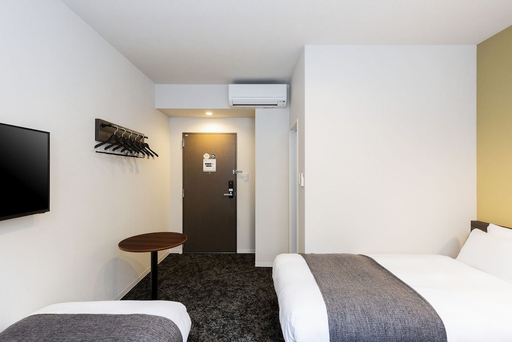 M's Hotel Gojo Odawara Twin Room with Sofa Bed 4