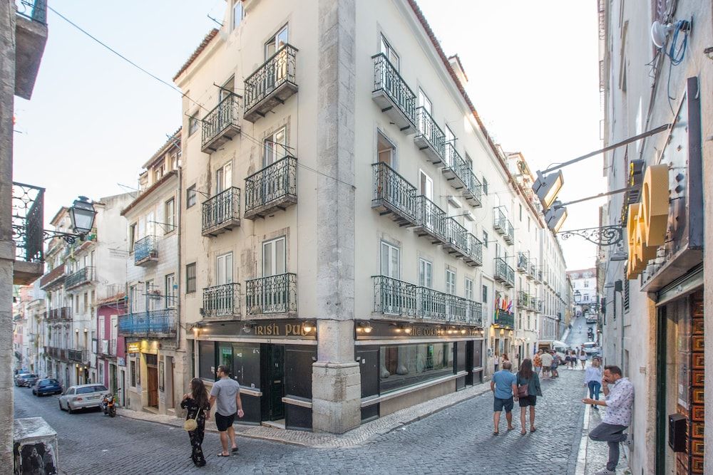 Sunny Bairro Alto / Chiado Apartment, By TimeCooler