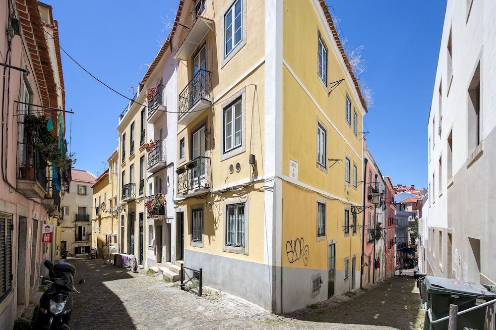 Cozy Apartment in Lisbon's Center 2