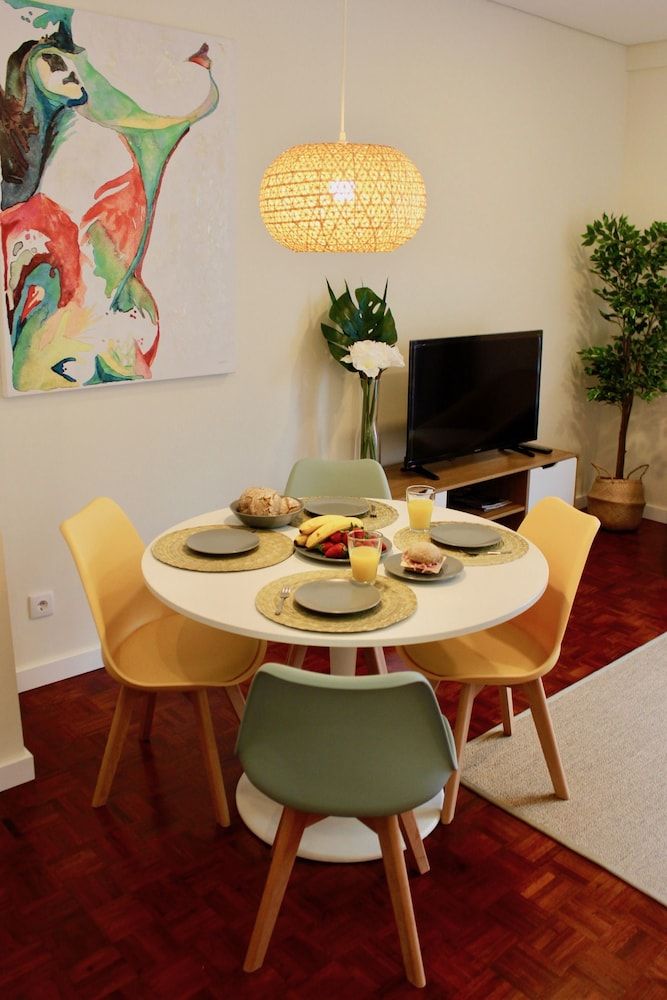 Apartment Balcony and River View in Alfama 2