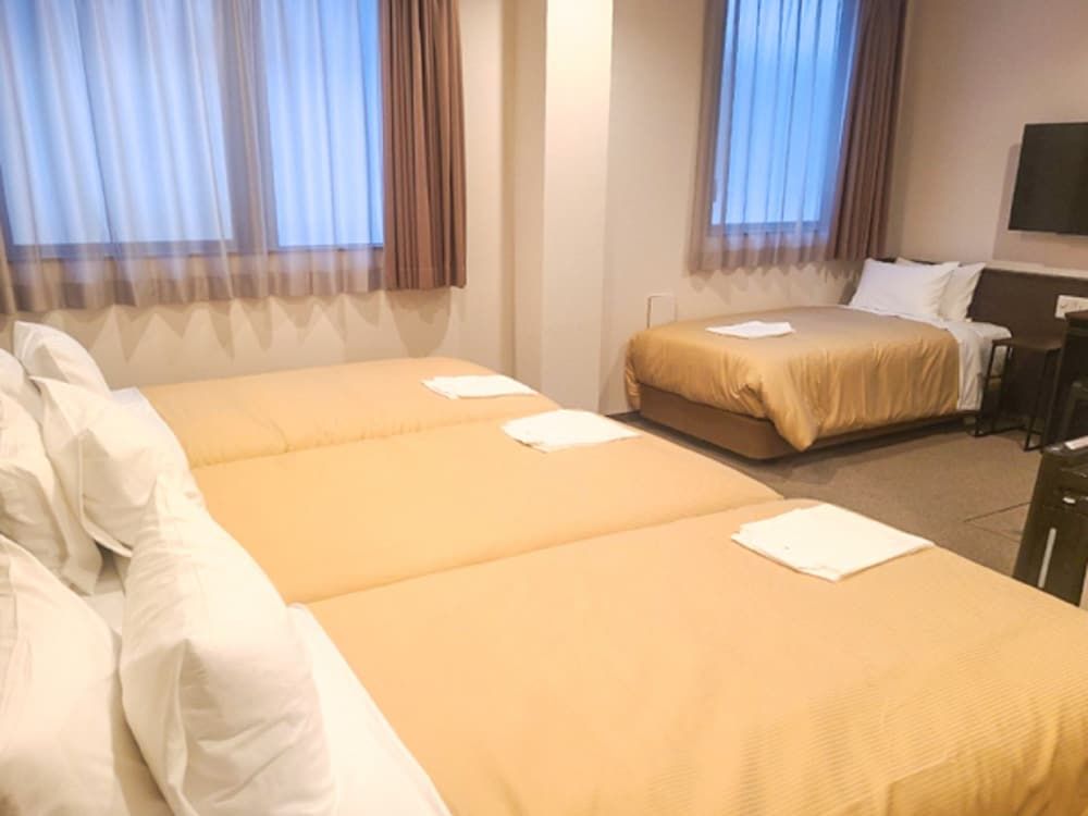 HOTEL LiVEMAX Kyoto Nijojo Nishi featured 2