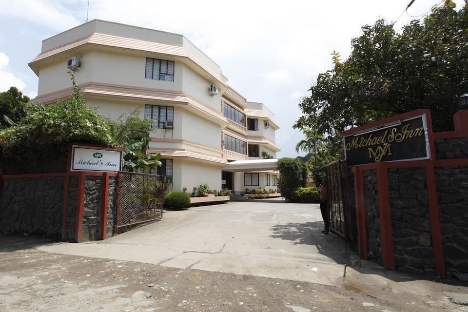 undefined Michaels Inn 9